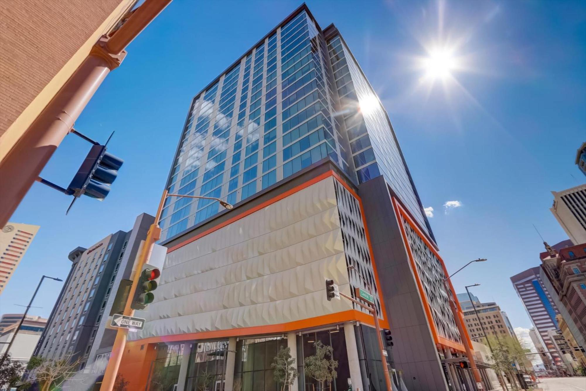 Kenect Phoenix In Downtown Phoenix Exterior photo