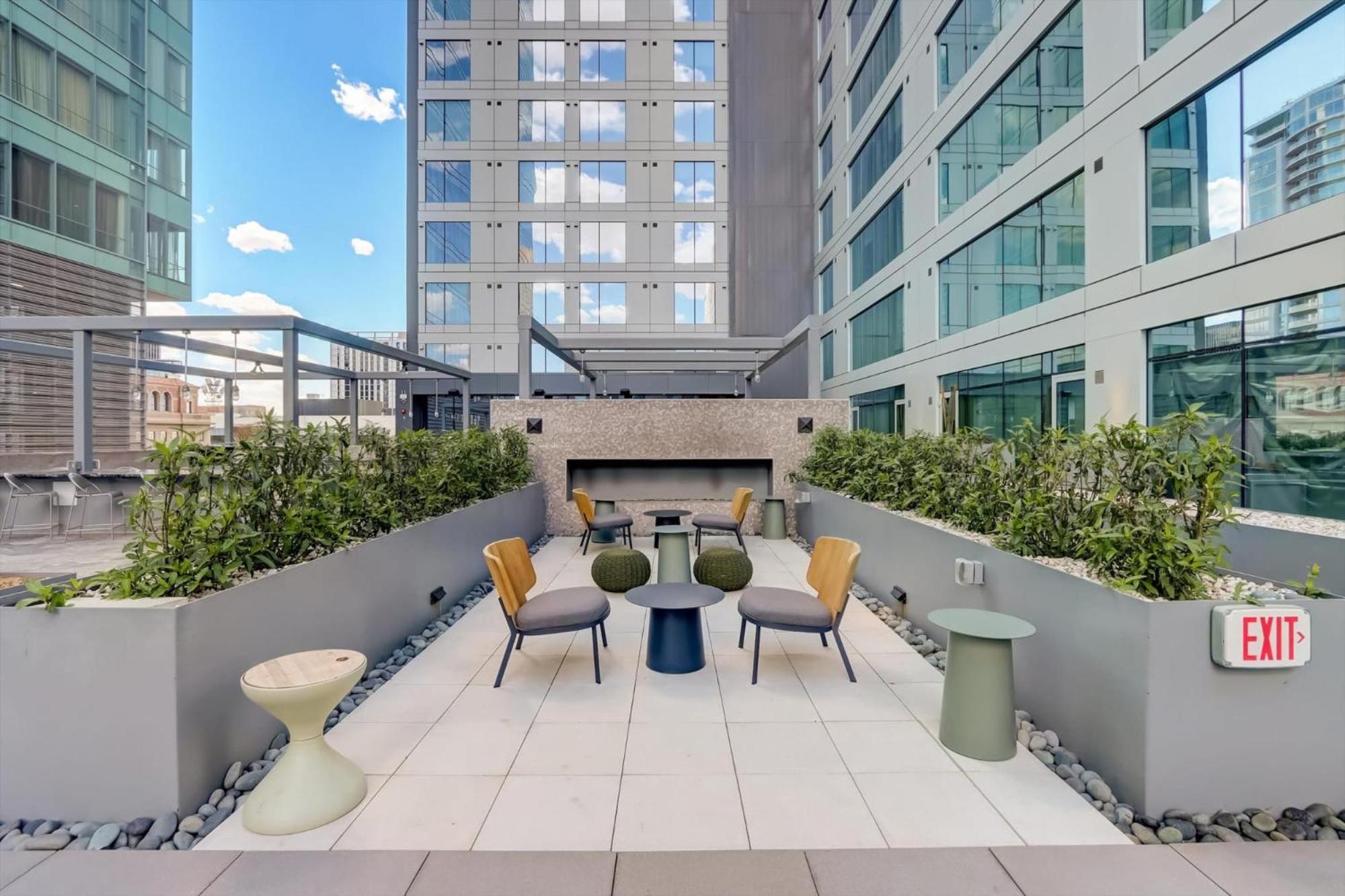 Kenect Phoenix In Downtown Phoenix Exterior photo